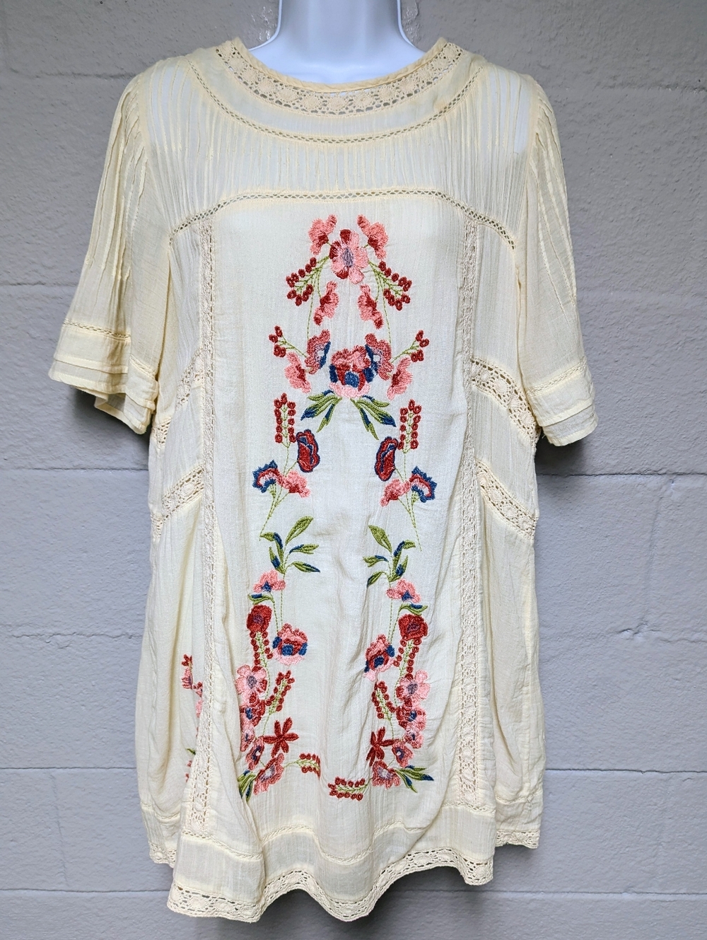 Free People Embroidered Dress Size L Cotton Gauze Lined Lace Trim